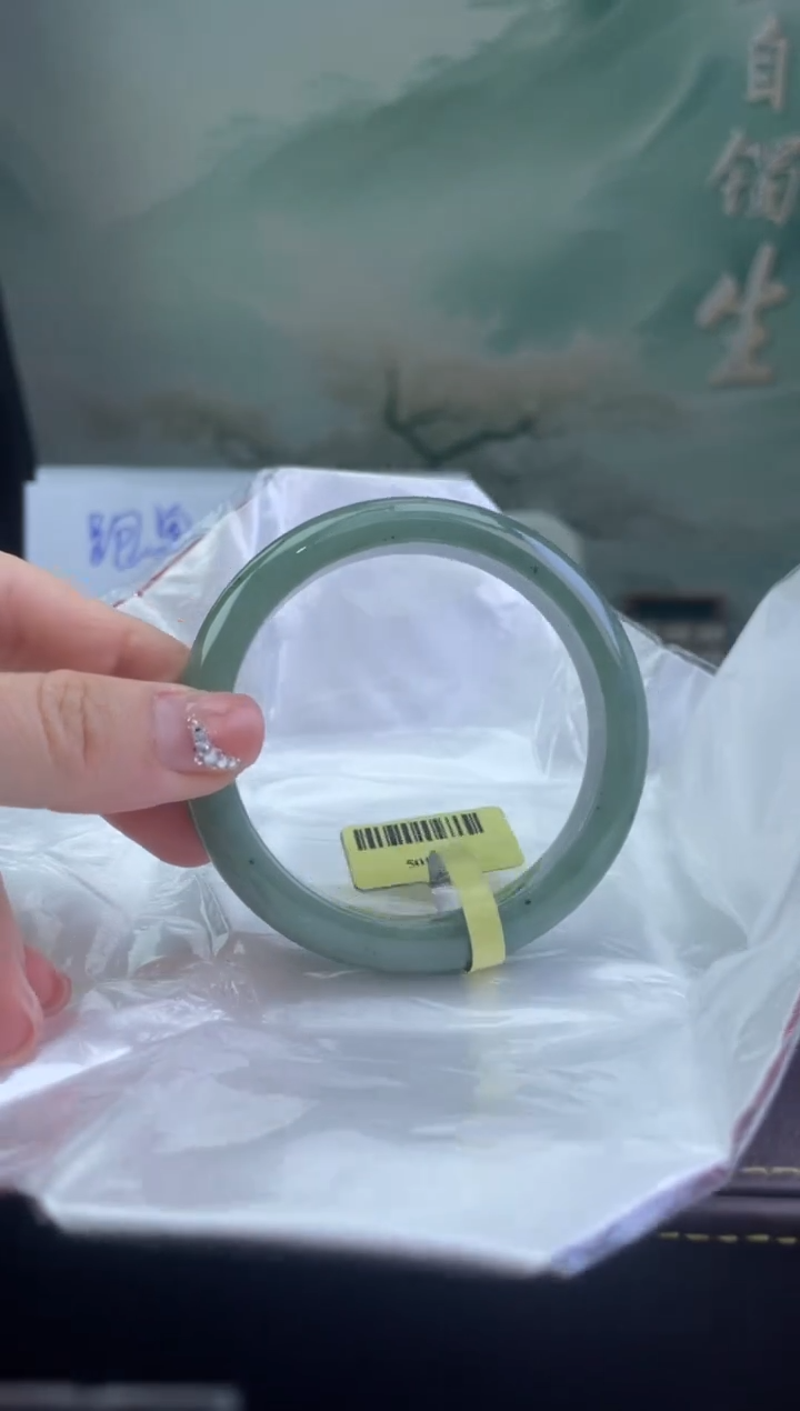翡翠手镯未镶嵌4翡翠手镯