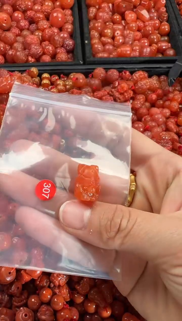 【闪购商品】南红玛瑙颈饰未镶嵌1
