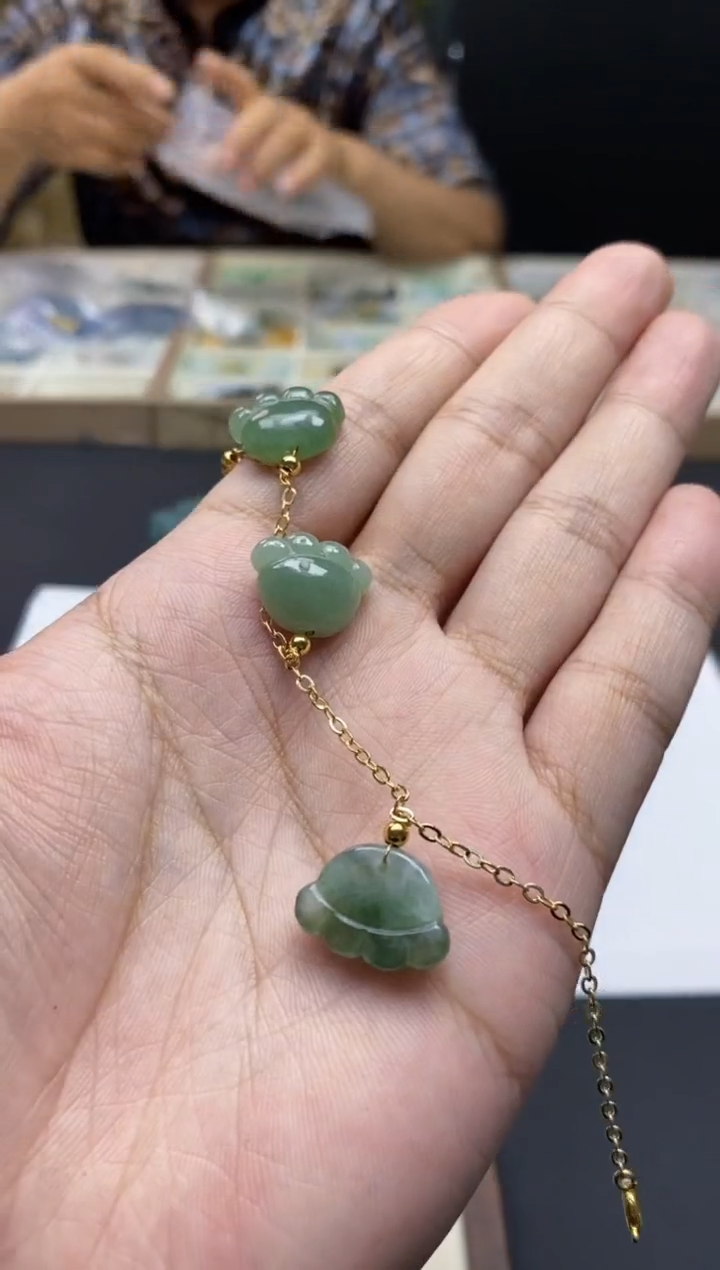 颈饰未镶嵌翡翠手链1