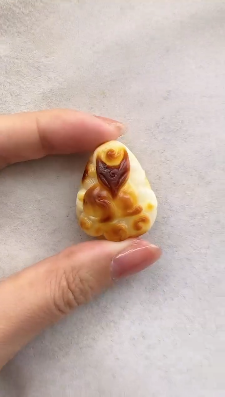 【闪购商品】琥珀裸石未镶嵌10205153-吊坠