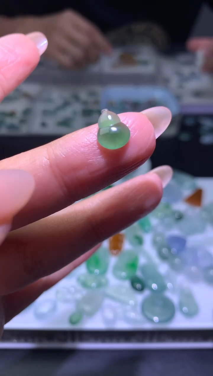 定制翡翠未镶嵌毛货