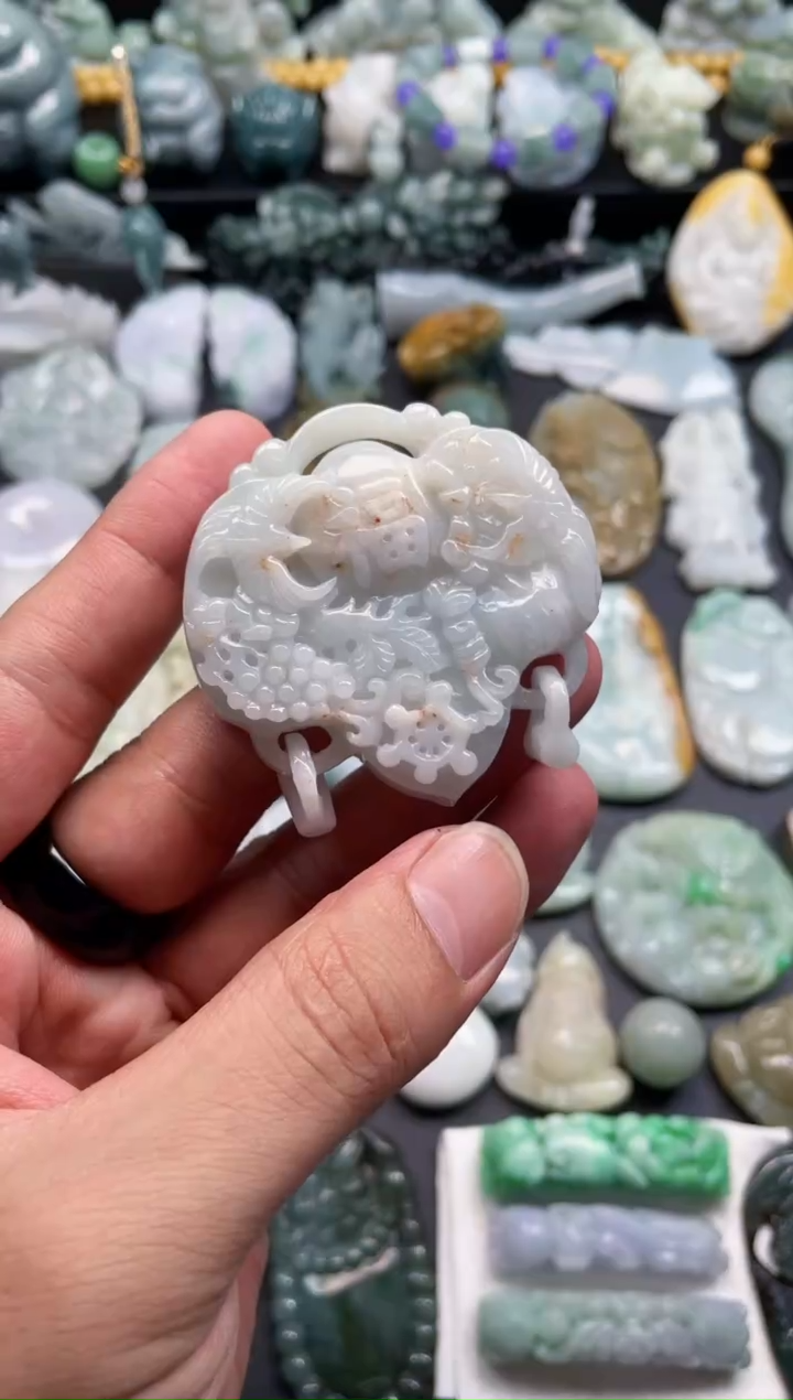 颈饰未镶嵌翡翠26  天然翡翠a货  花鸟