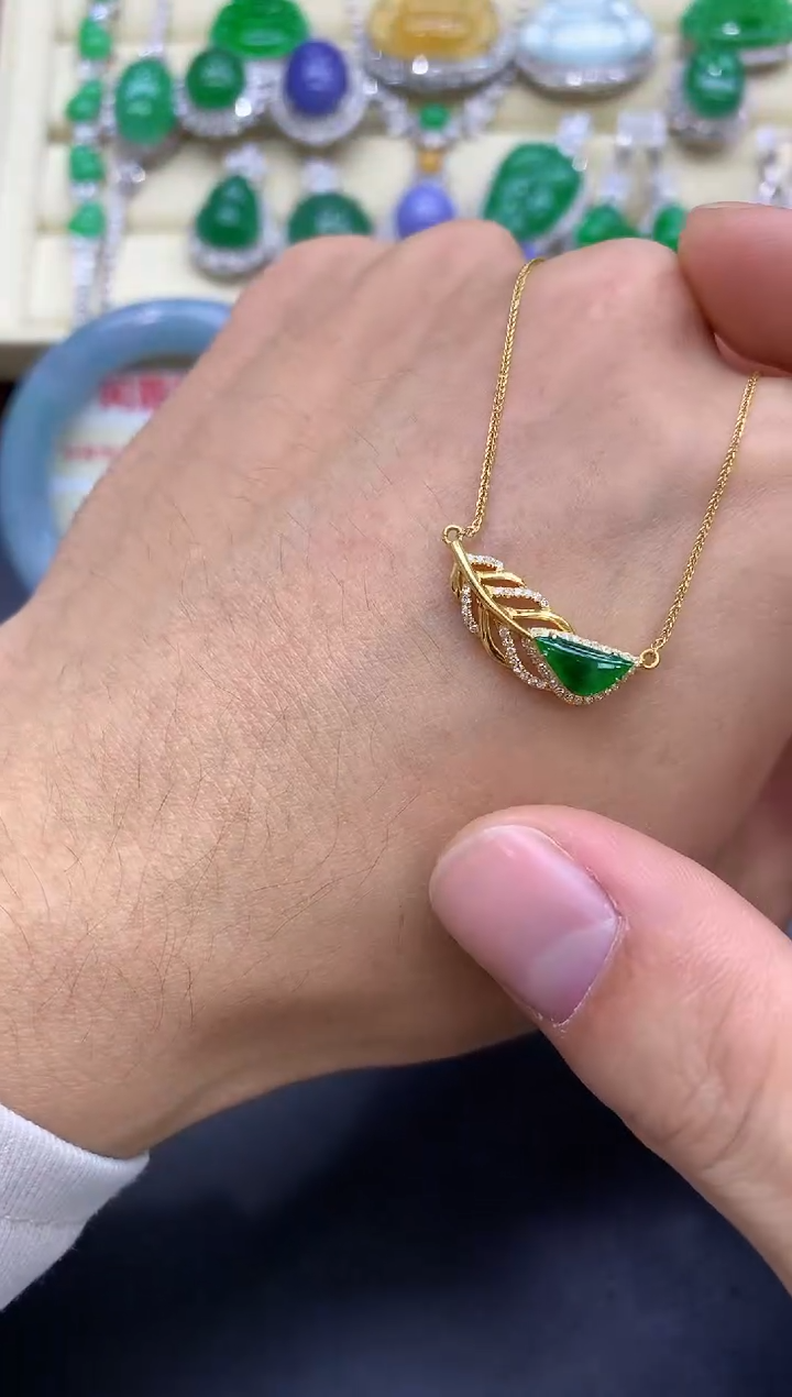 颈饰18K金镶嵌翡翠163-中国好珍宝