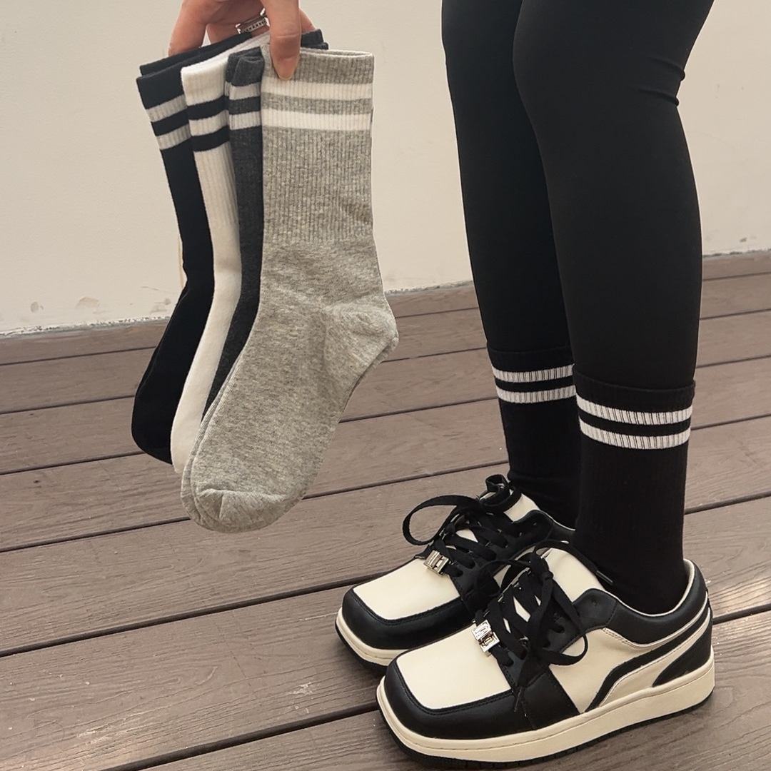 冬季加厚配鲨鱼裤长袜子女经典条纹中筒袜运动袜百搭简约保暖长袜