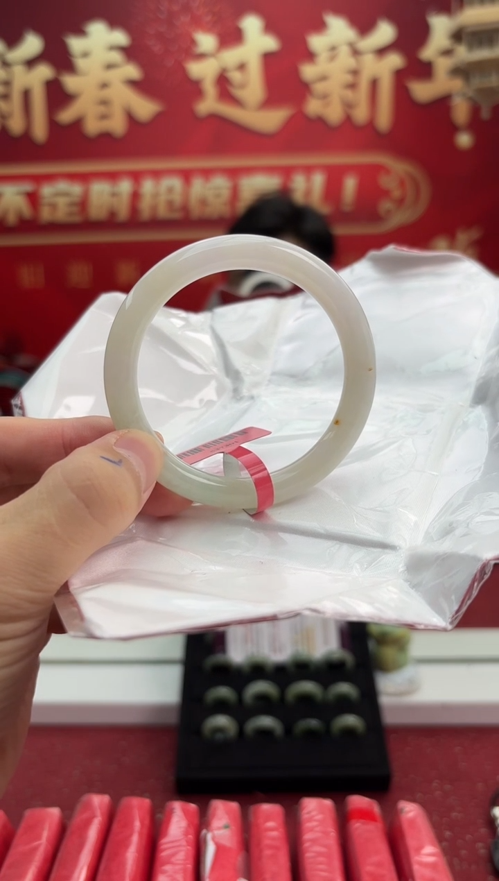 【闪购商品】翡翠手镯未镶嵌1手镯