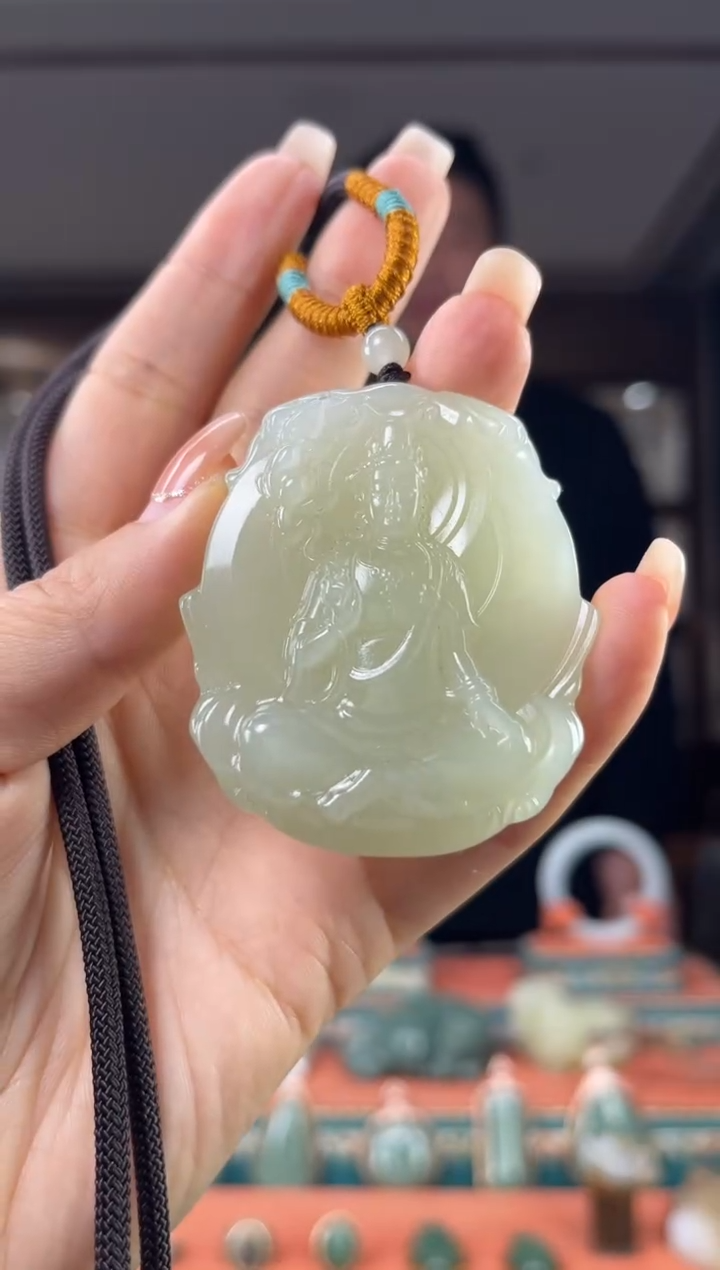 颈饰未镶嵌和田玉佩佩
