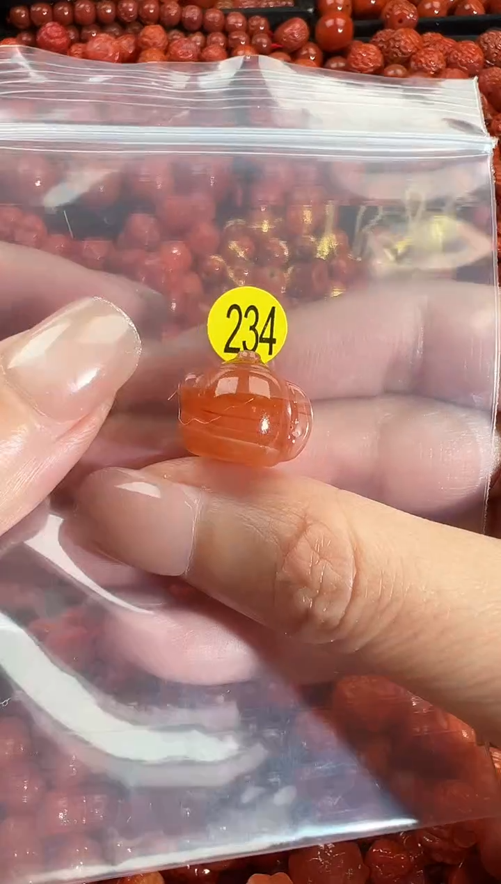 颈饰未镶嵌南红玛瑙1