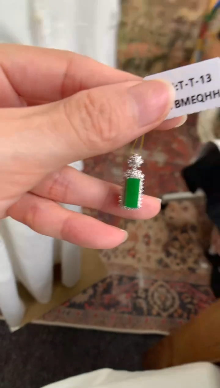 翡翠18K金镶嵌颈饰无事牌