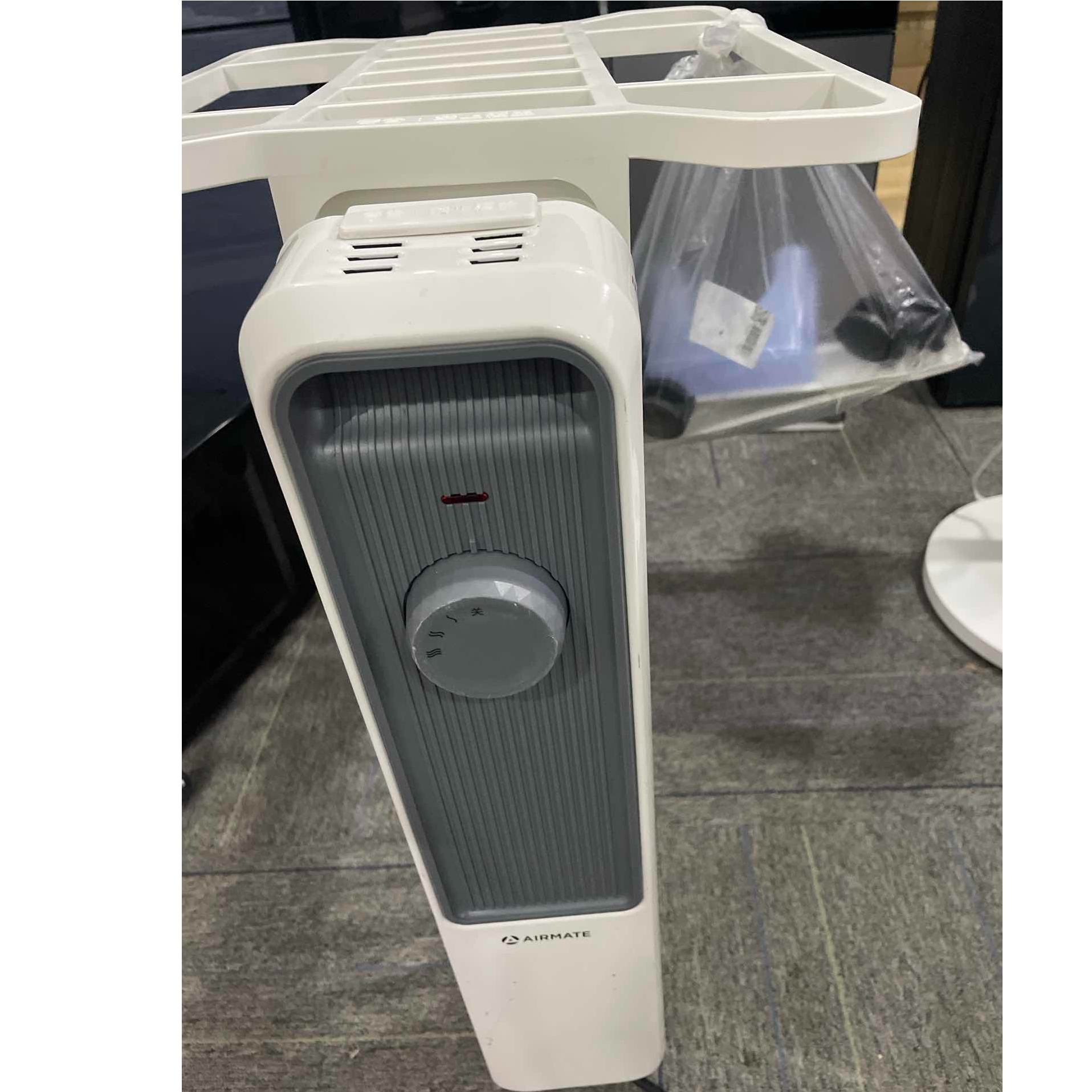 9新 Airmate/艾美特 【二手】武汉仓取暖器轻微划痕功能完好
