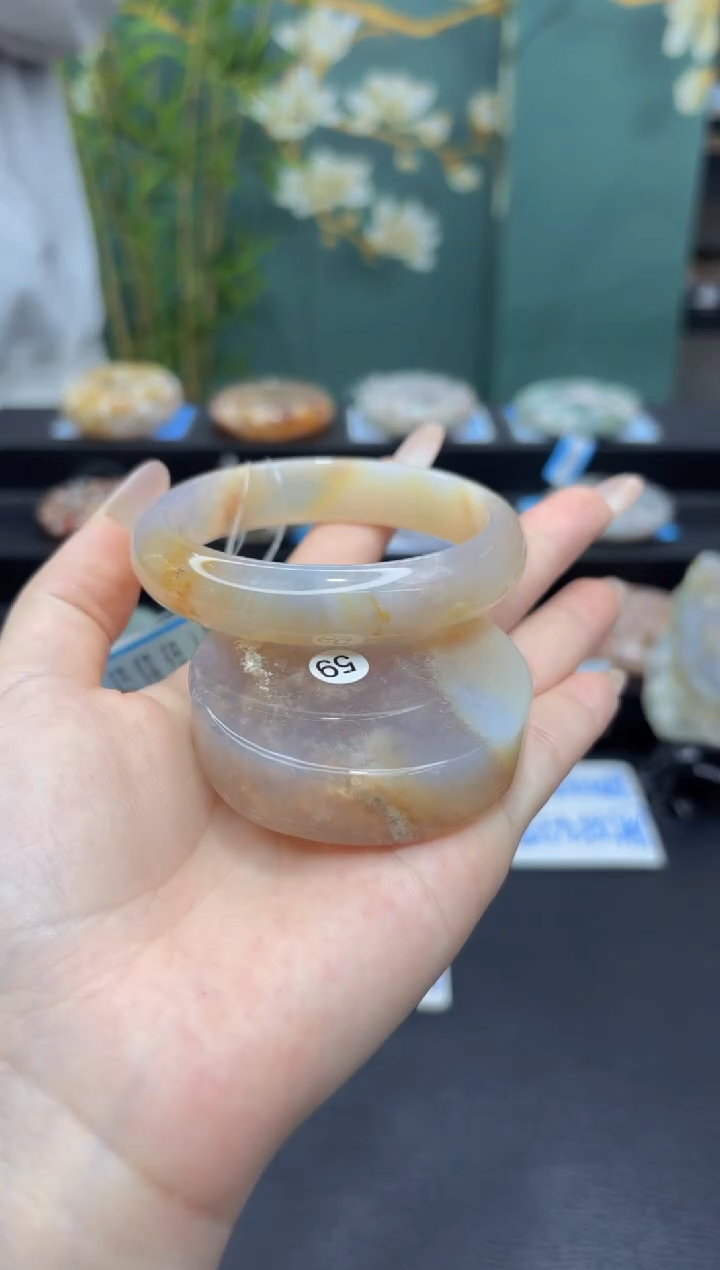 【闪购商品】石英质玉未镶嵌手镯C795(59圈赠送镯心)
