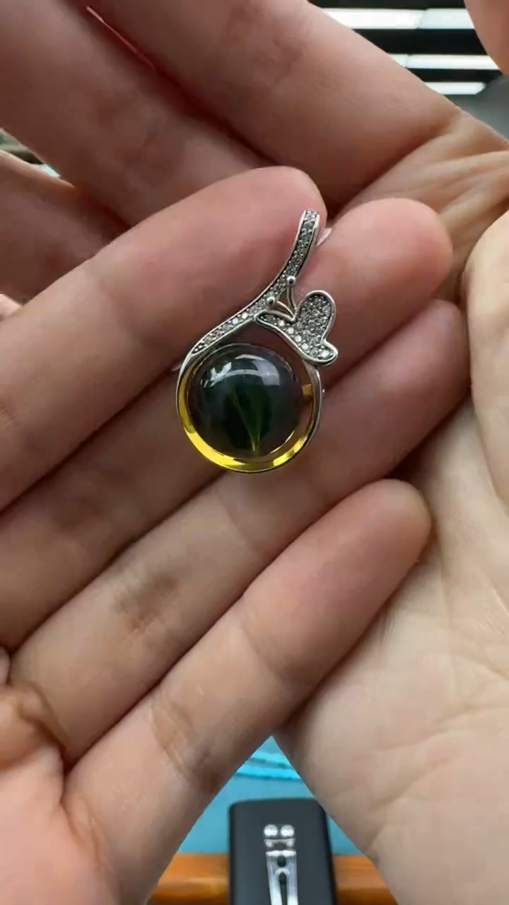 【闪购商品】琥珀颈饰未镶嵌641秒拍号