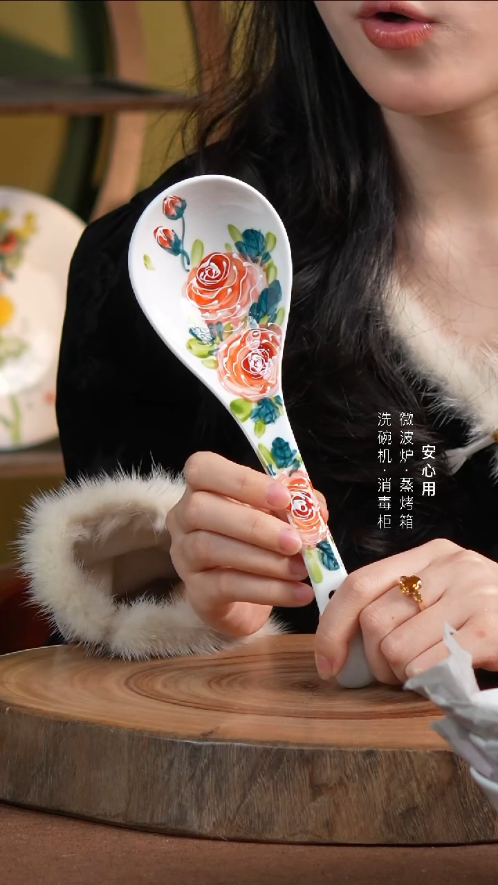 瓷景德镇高温手绘釉下彩大汤勺粉玫瑰