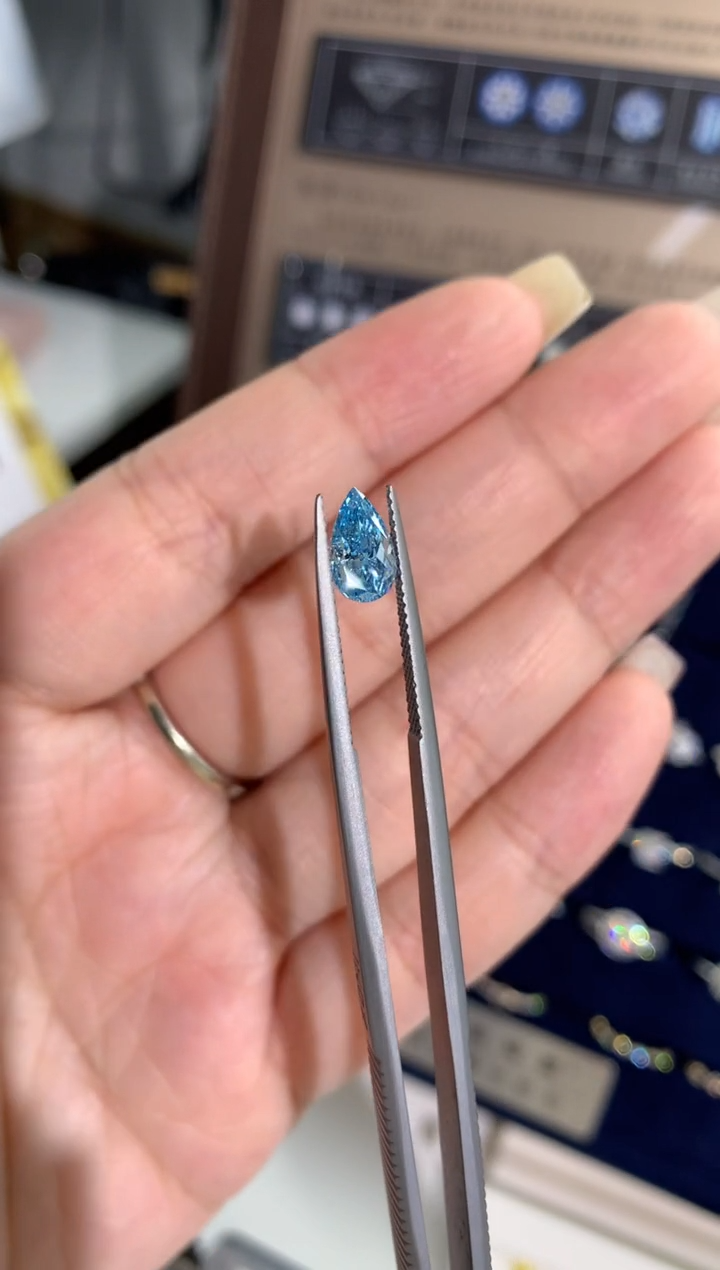 【闪购商品】合成钻石裸石未镶嵌水滴蓝钻1.01CT 