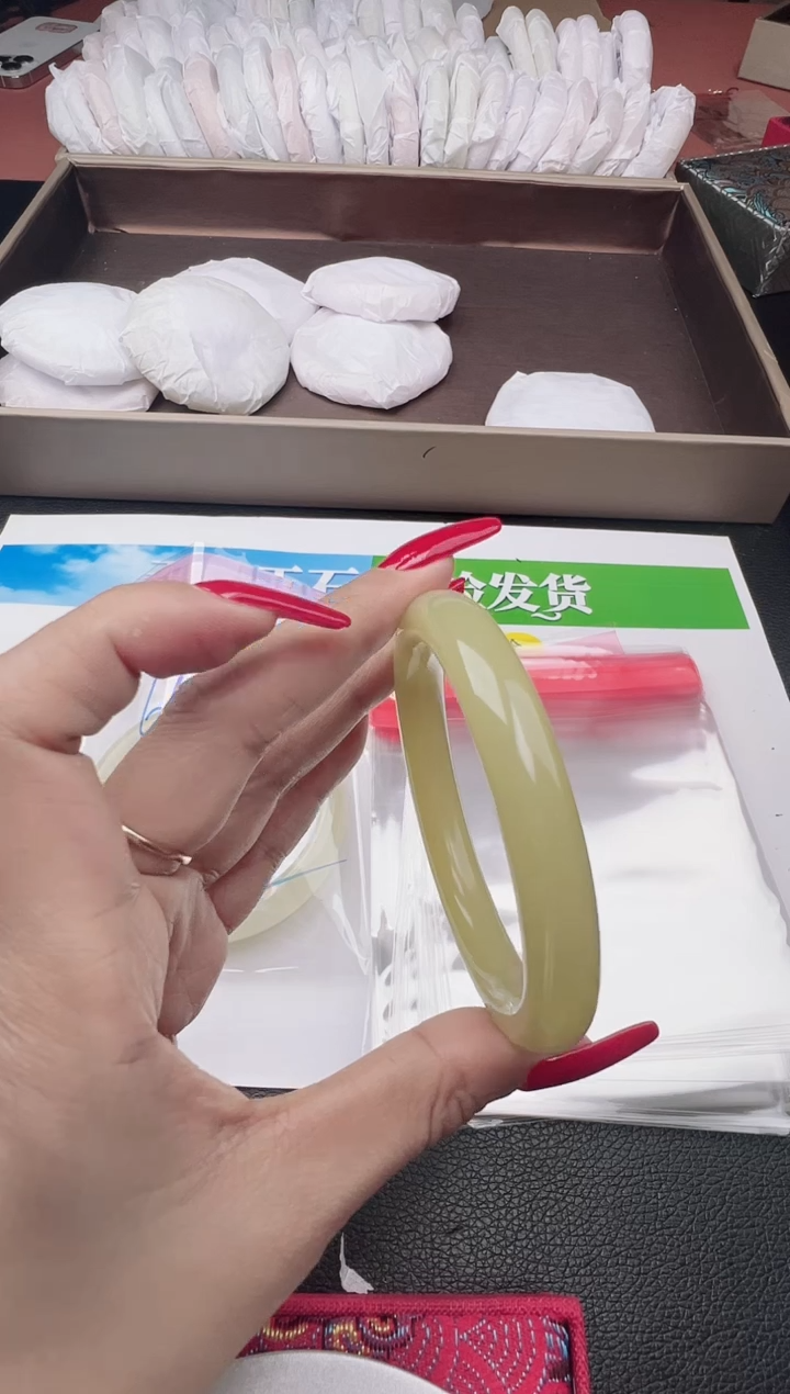 未镶嵌手镯石英质玉圈口 53 54