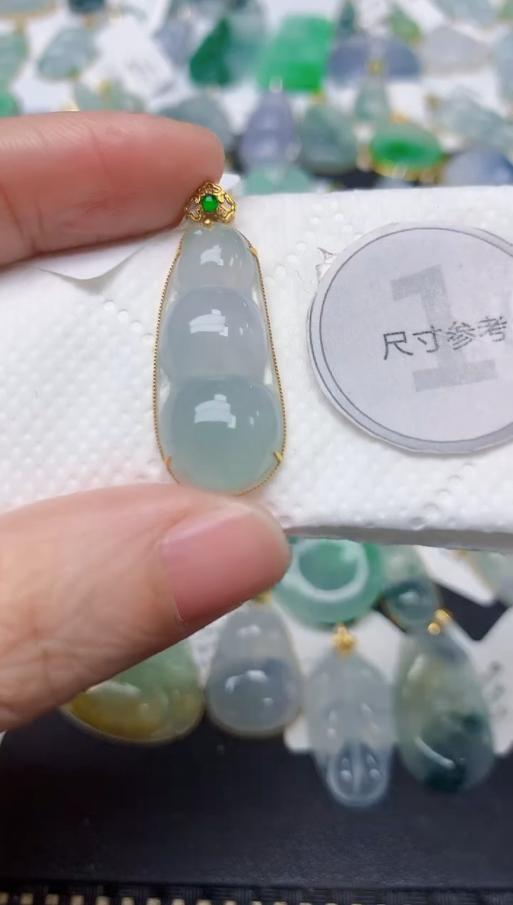 颈饰18K金镶嵌翡翠天然缅甸A货翡翠