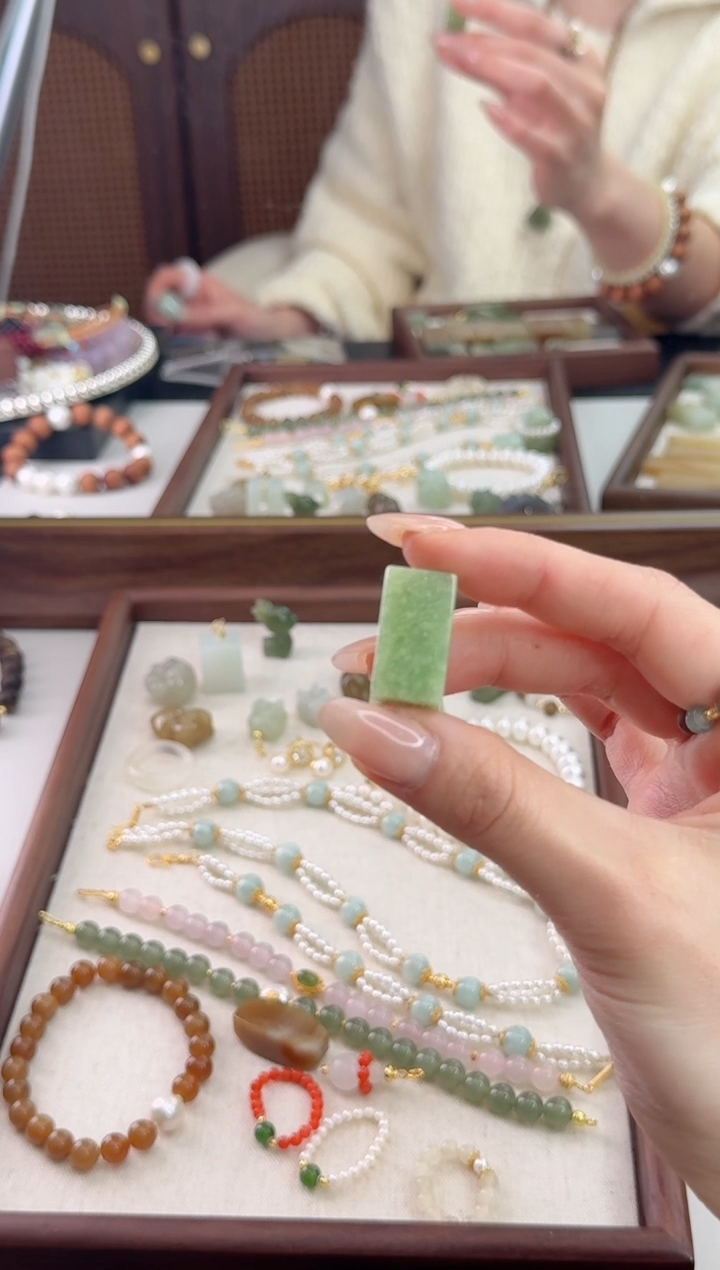 香榧木无事牌挪****?W1926