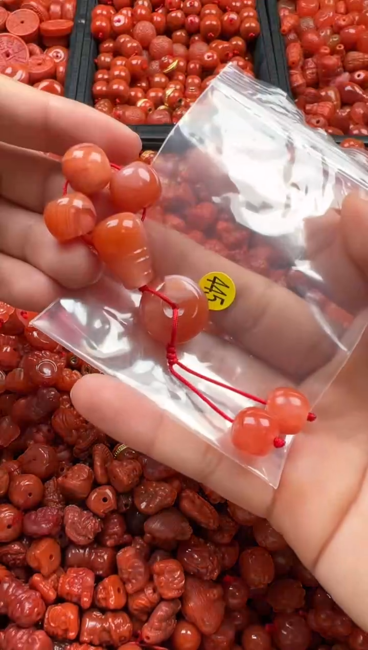 【闪购商品】南红玛瑙颈饰未镶嵌1
