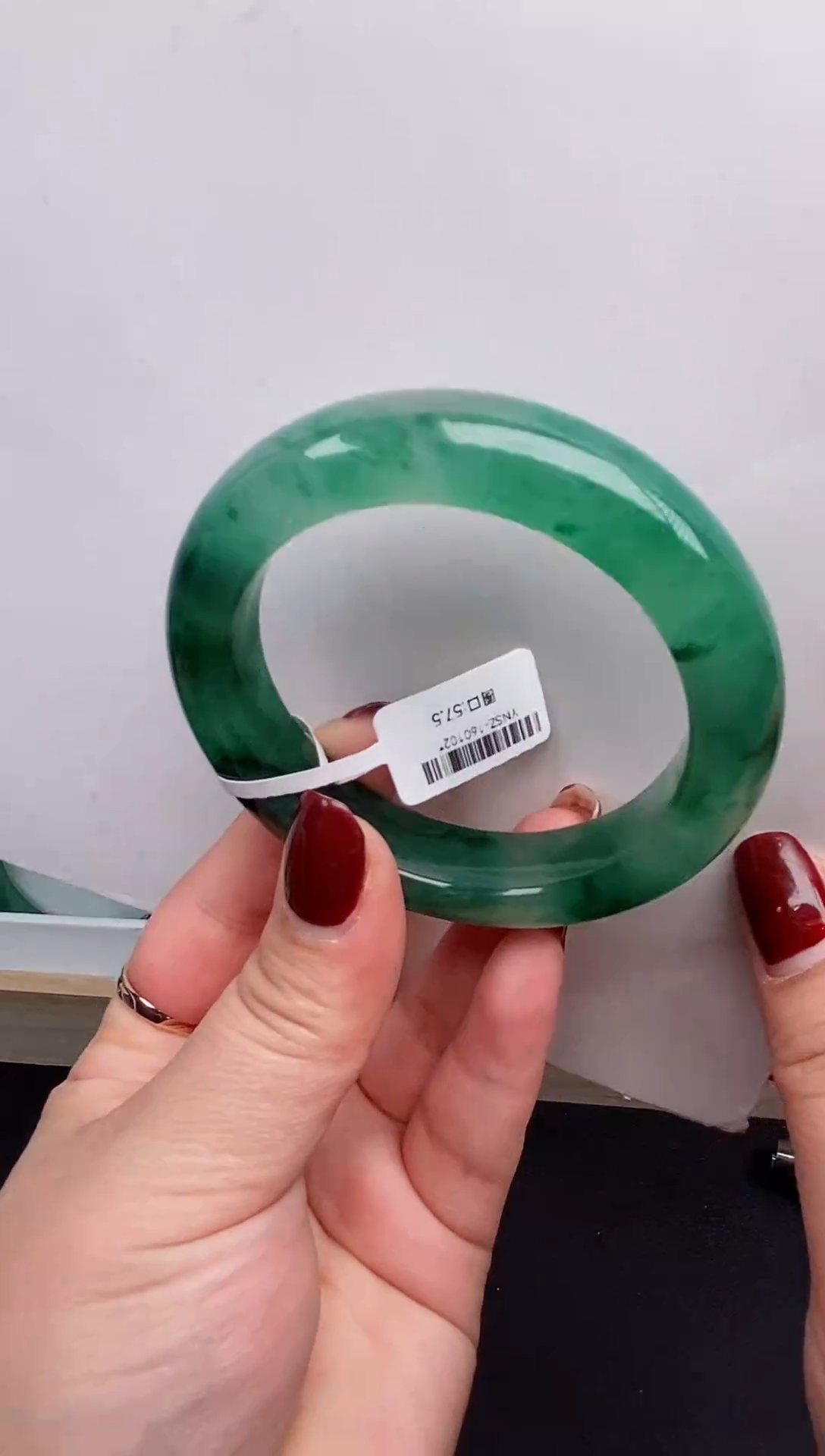 【闪购商品】石英质玉手镯未镶嵌26