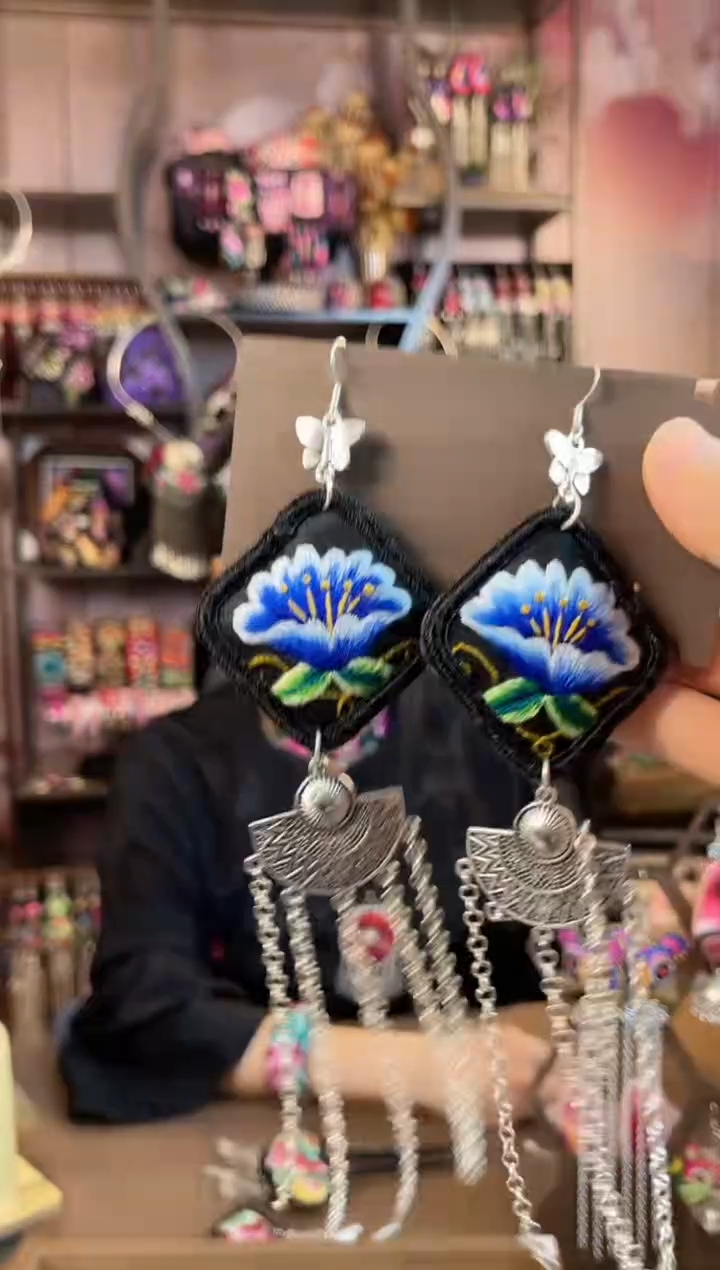 织绣民族风手工非遗老绣饰品762