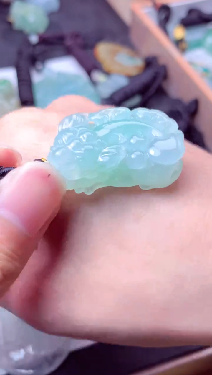 颈饰未镶嵌翡翠天然A货翡翠