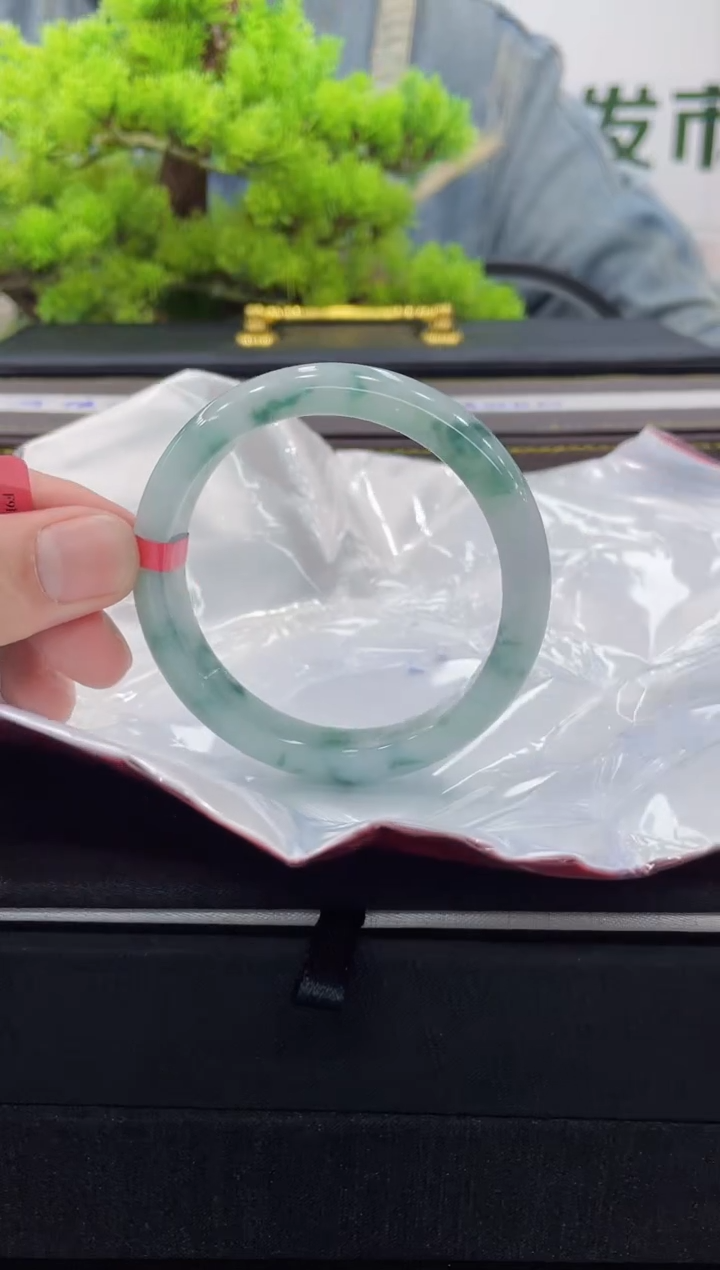 【闪购商品】翡翠手镯未镶嵌手镯