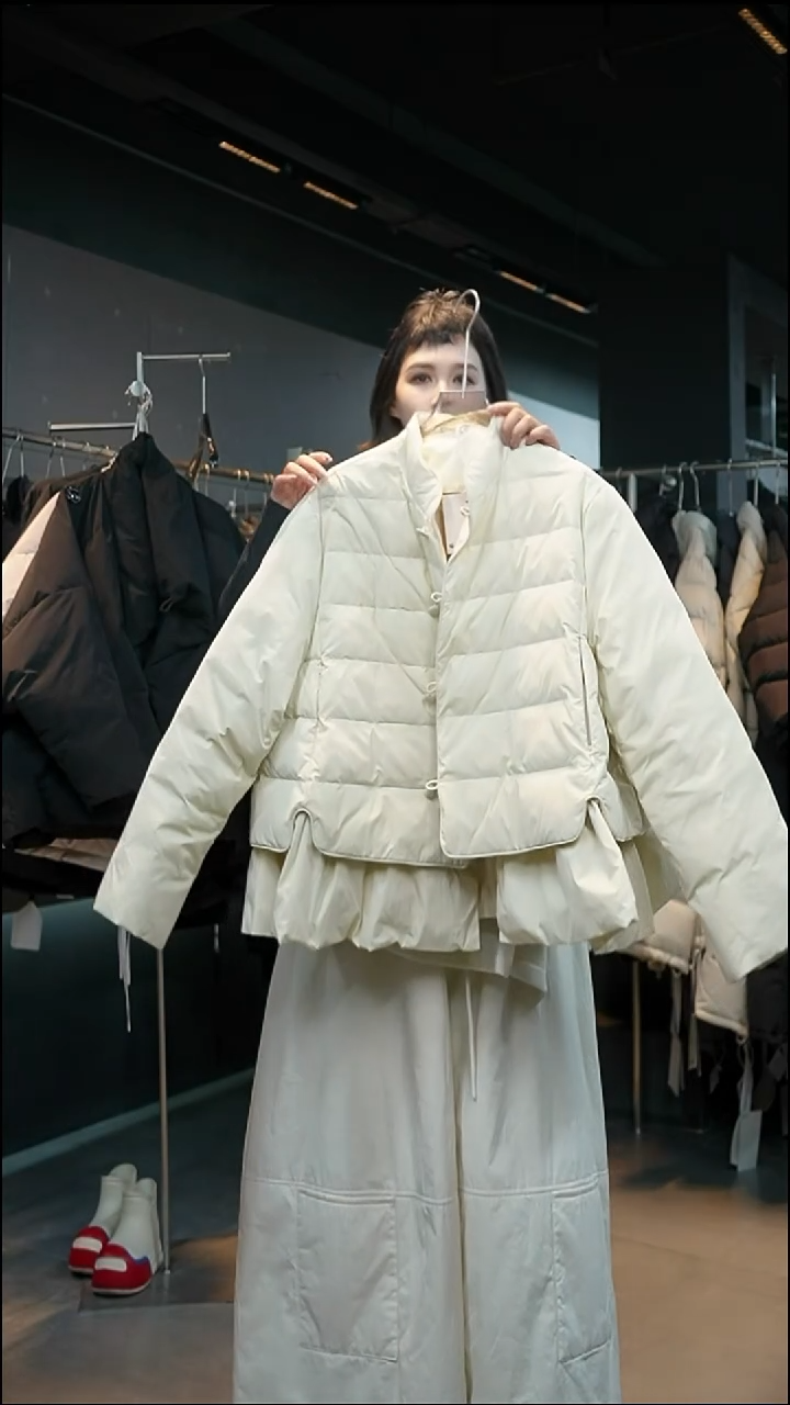 杏色羽绒杏色羽绒