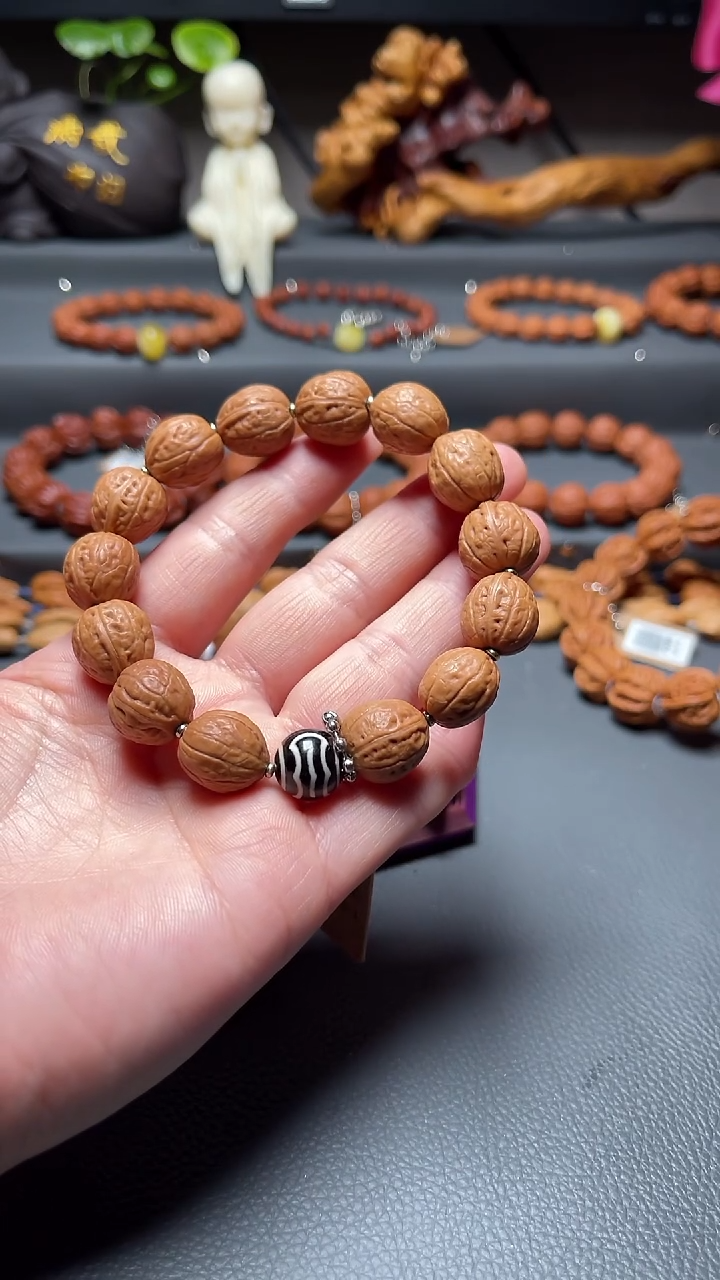 【闪购商品】文玩核桃吊坠核桃手串