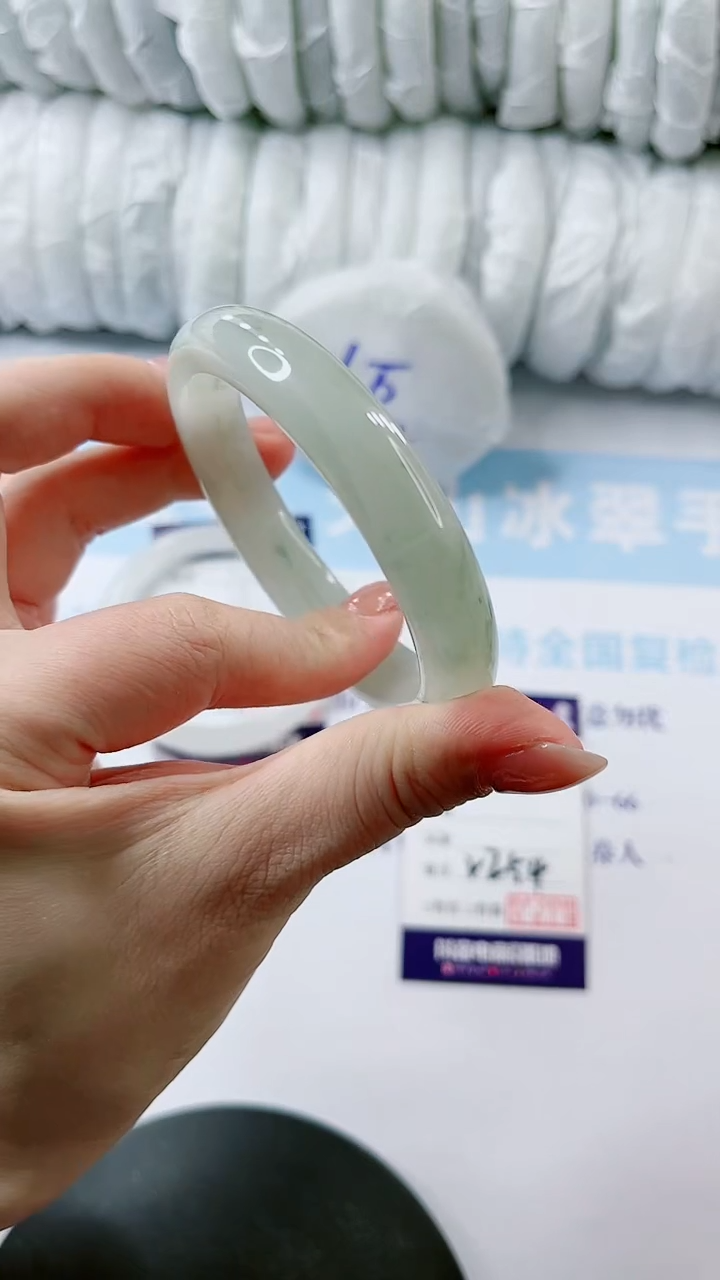 【闪购商品】石英质玉手镯未镶嵌多样性发货V254