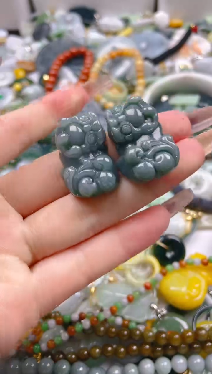 【闪购商品】翡翠颈饰未镶嵌/F/翡翠A货一图一物