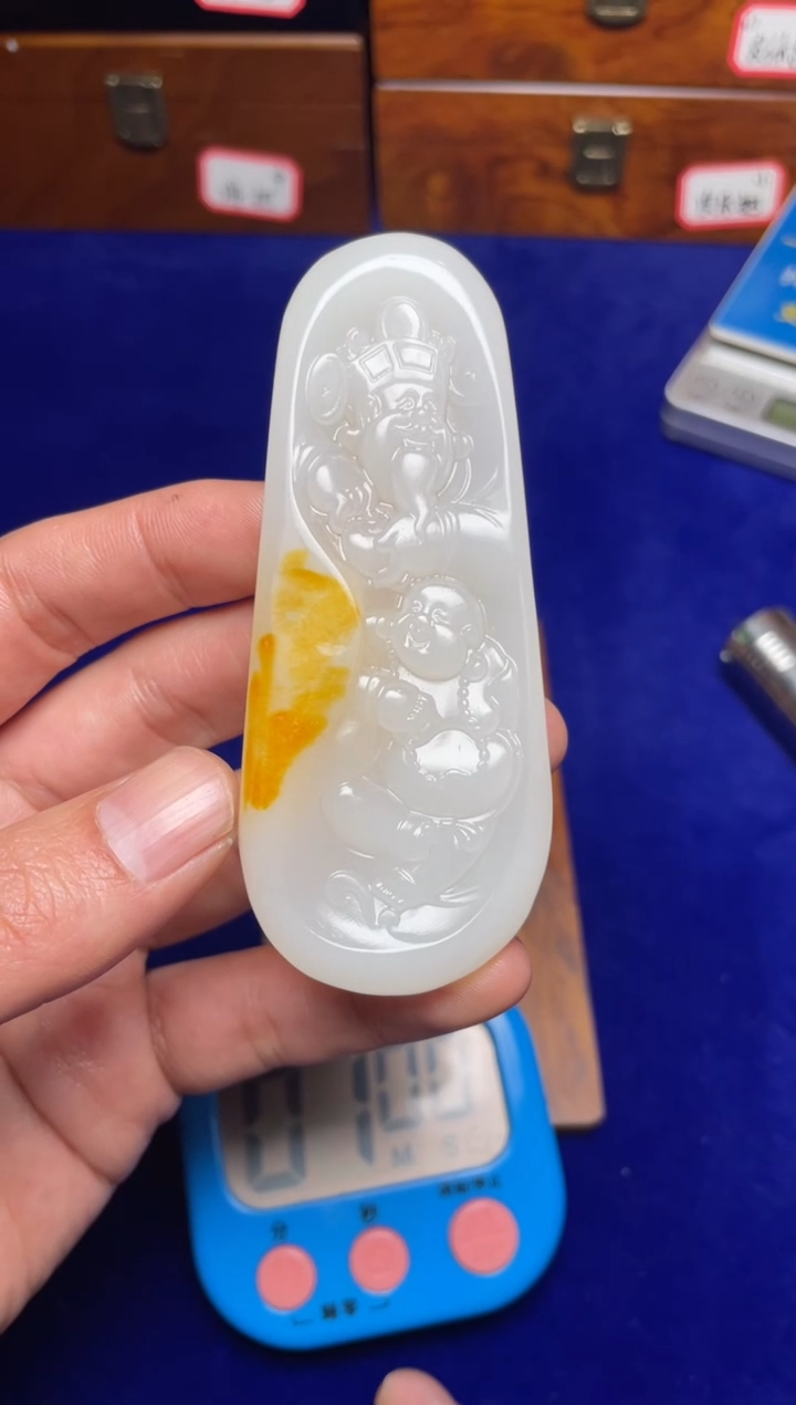 未镶嵌和田玉挂件王*林和田玉