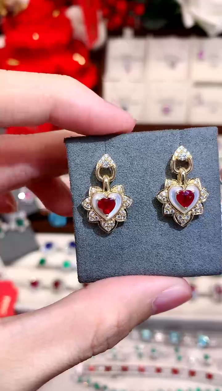 【闪购商品】红宝石耳饰18K金镶嵌0.80ct/天然宝石/七天无理由