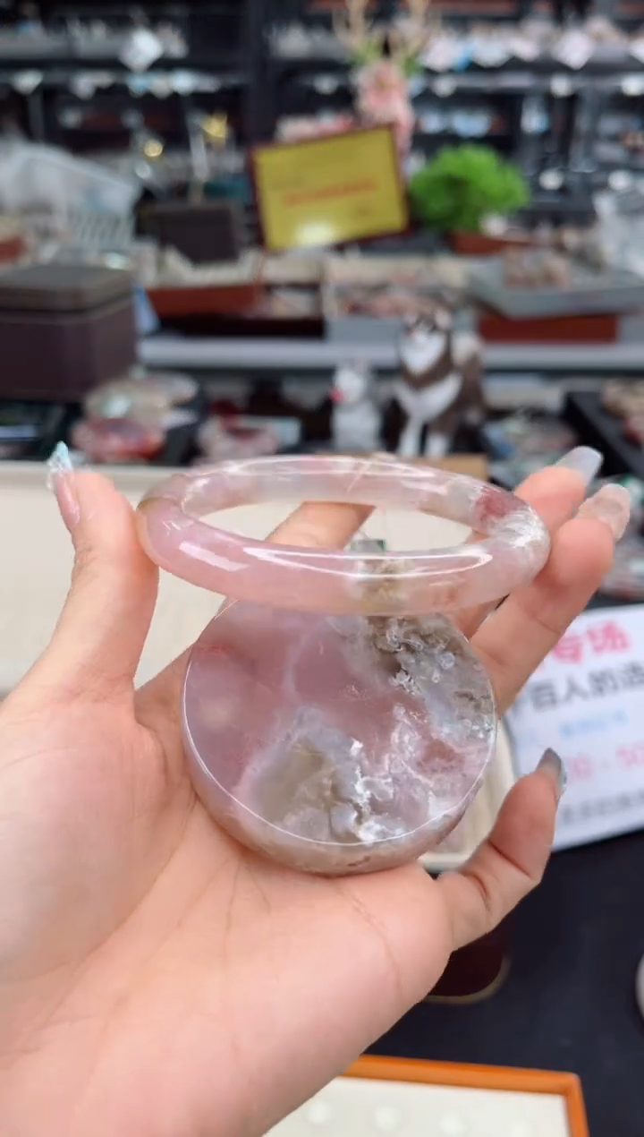 【闪购商品】石英质玉手镯未镶嵌61圈口（赠品镯心）6511581