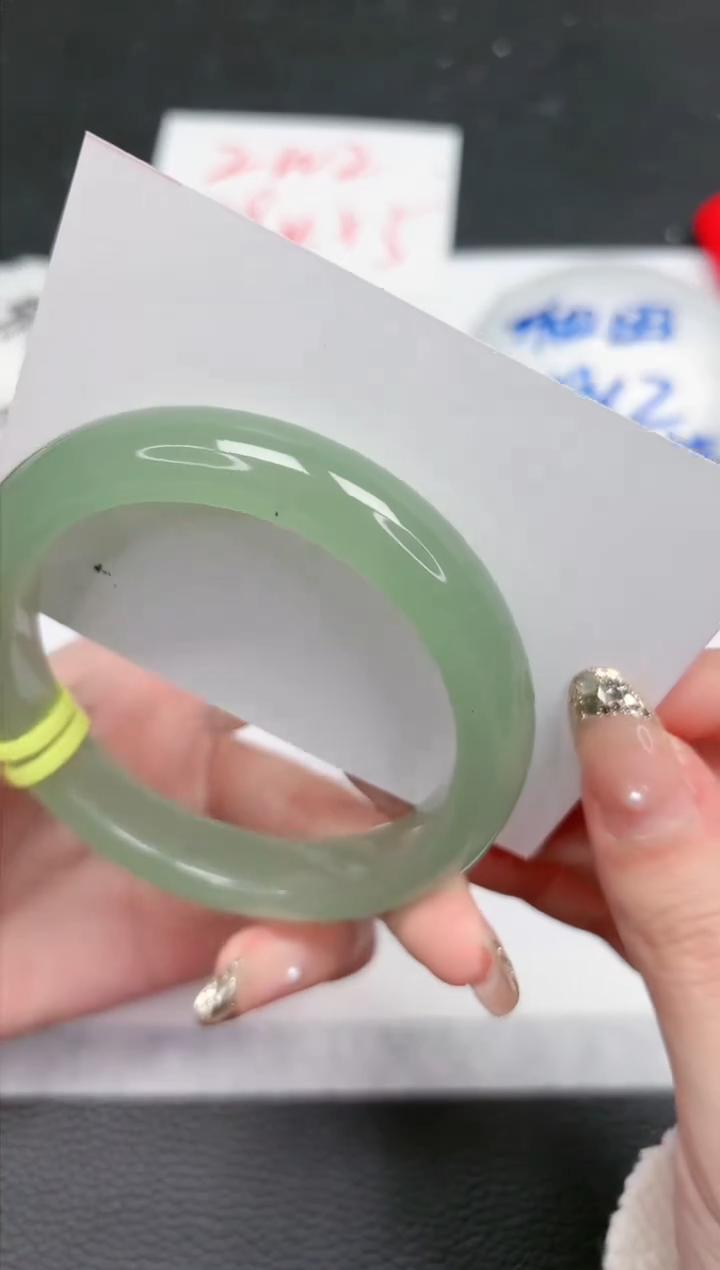 【闪购商品】石英质玉手镯未镶嵌402-60.5