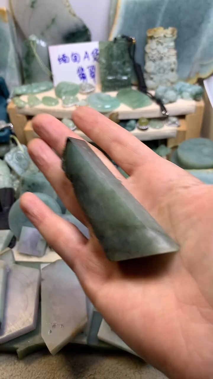 【闪购商品】翡翠挂件未镶嵌缅甸A货翡翠，没有运费险