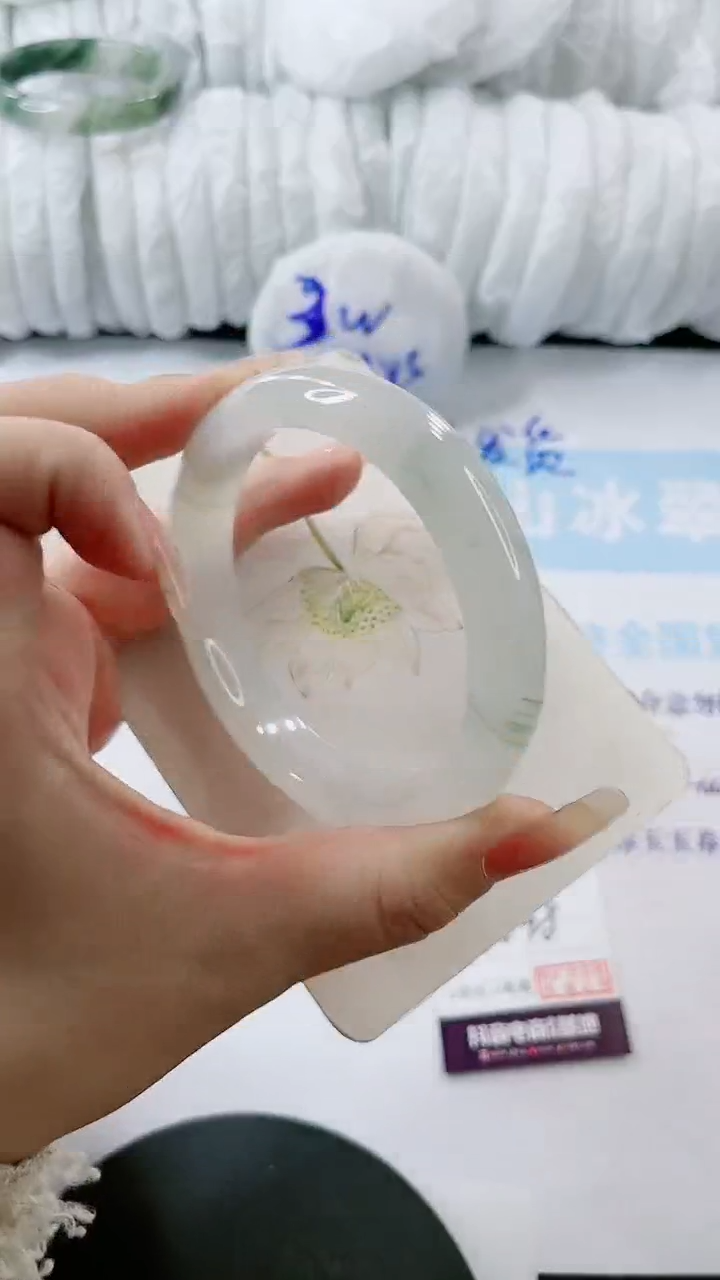 【闪购商品】石英质玉手镯未镶嵌多样性发货S698