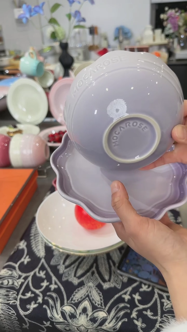 【闪购商品】瓷炻彩花边碗14CM-香芋紫