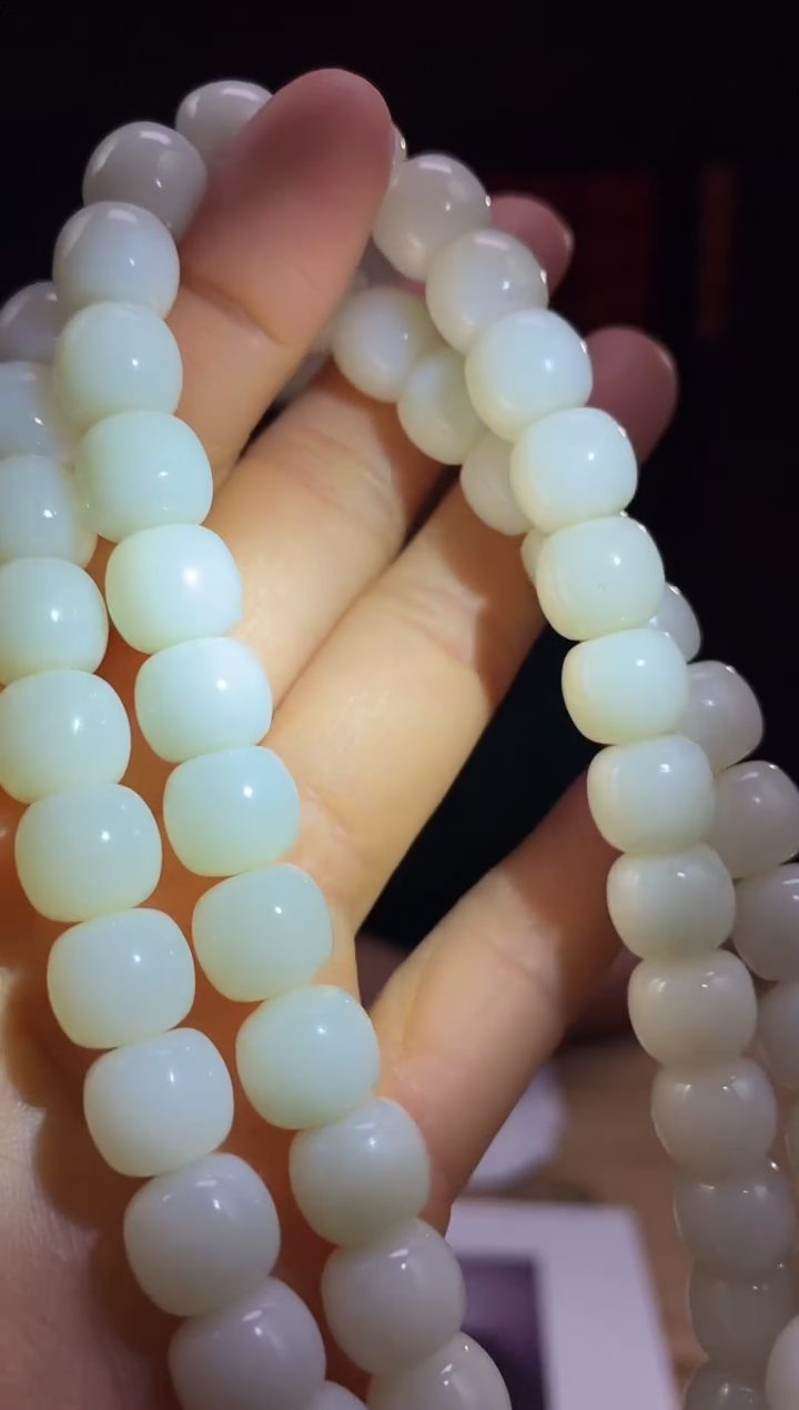 和田玉未镶嵌颈饰d711