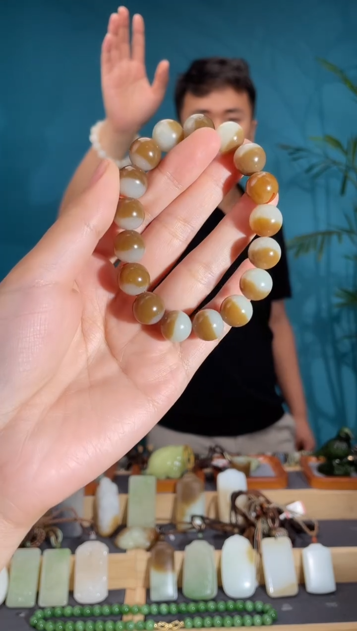 和田玉未镶嵌颈饰1