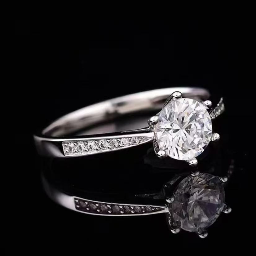 925银莫桑石戒指 925银（周家小蛮腰）时尚精致莫桑女戒0.5-3克拉