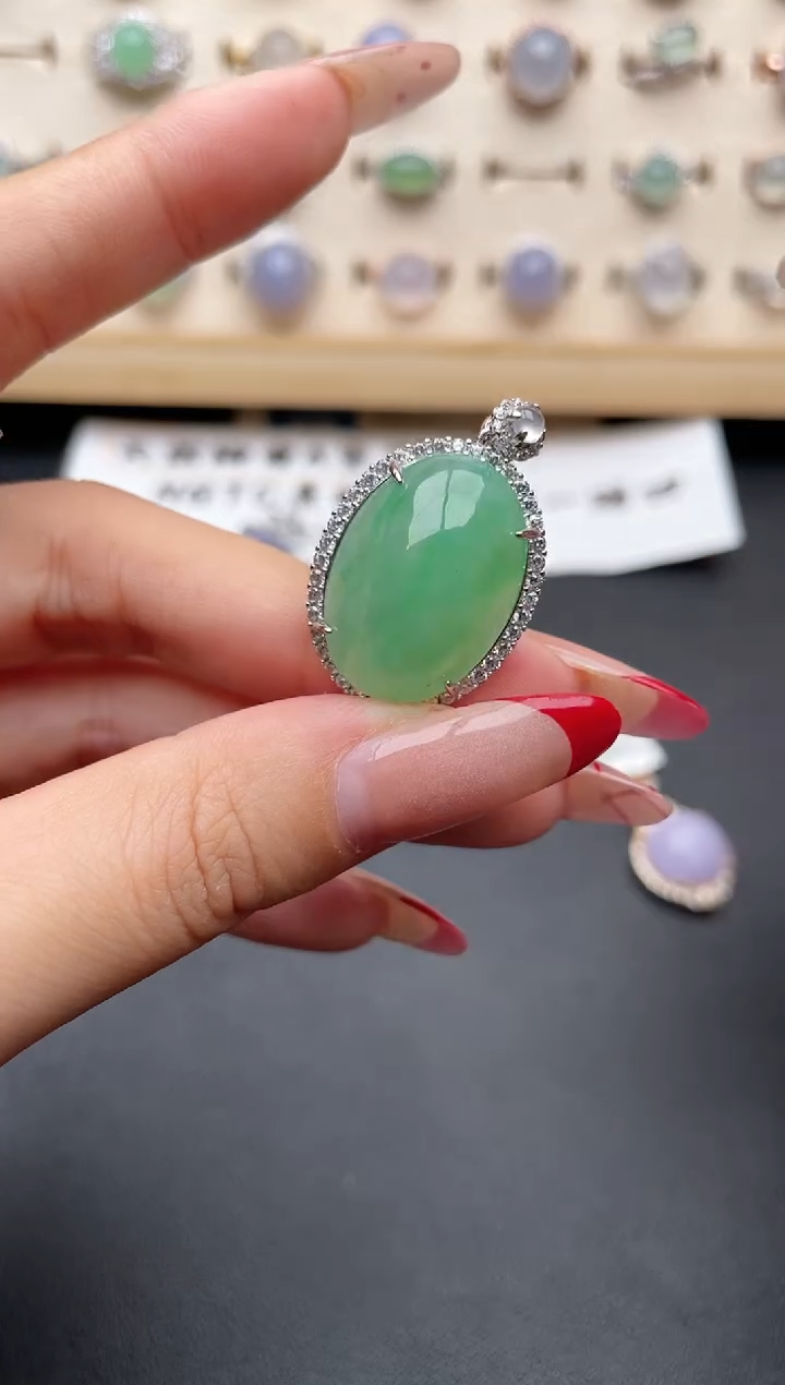 【闪购商品】翡翠吊坠(赠链)银S925镶嵌一物一证一礼盒