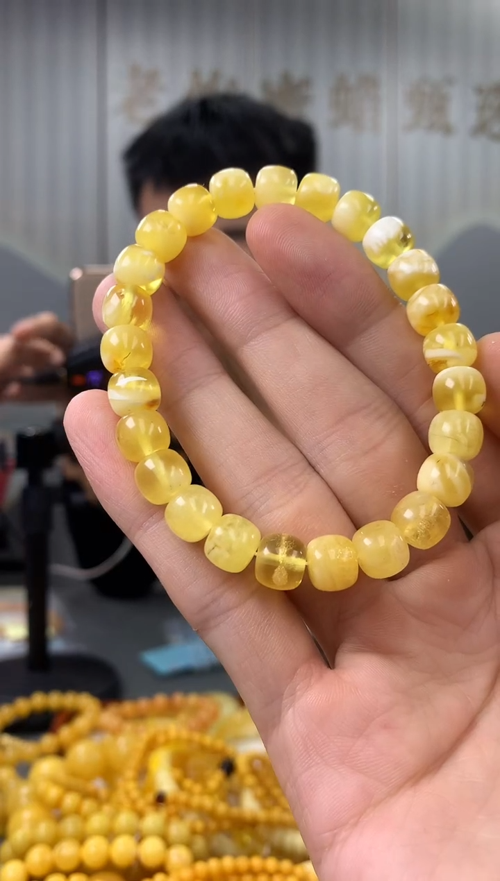 【闪购商品】琥珀裸石未镶嵌手串