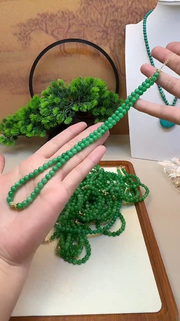 颈饰14K金镶嵌翡翠A112 