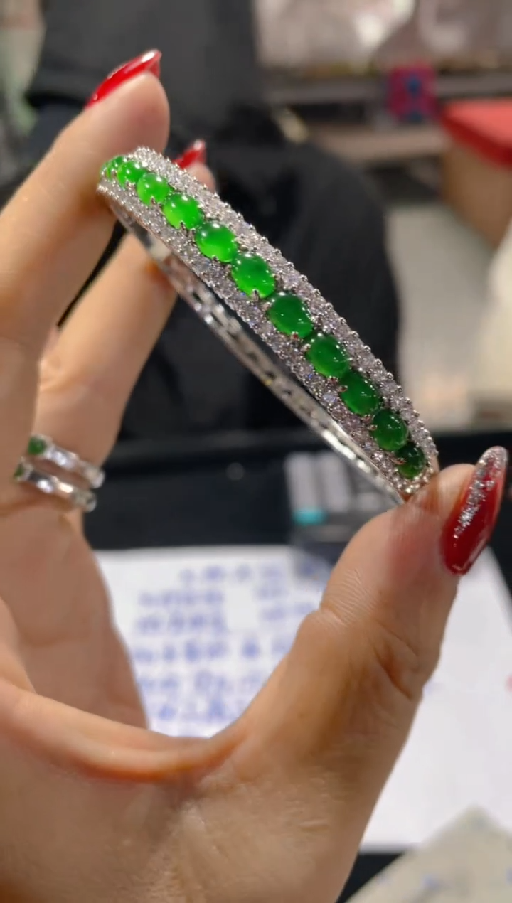 【闪购商品】定制翡翠未镶嵌天然A货翡翠多样性发货拍一发一