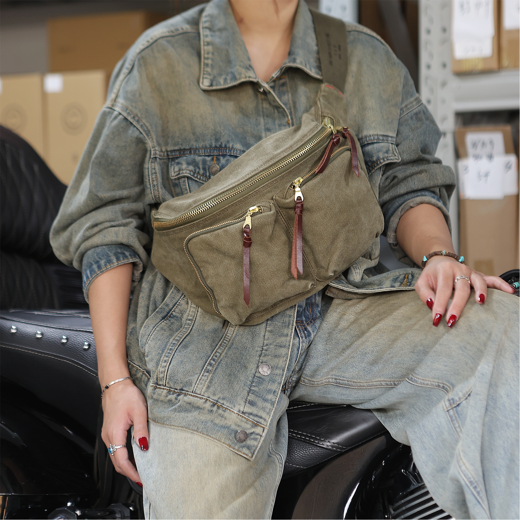 方向皮具新款手工皮具经典复古双口袋胸包重磅帆布斜挎包男包8754