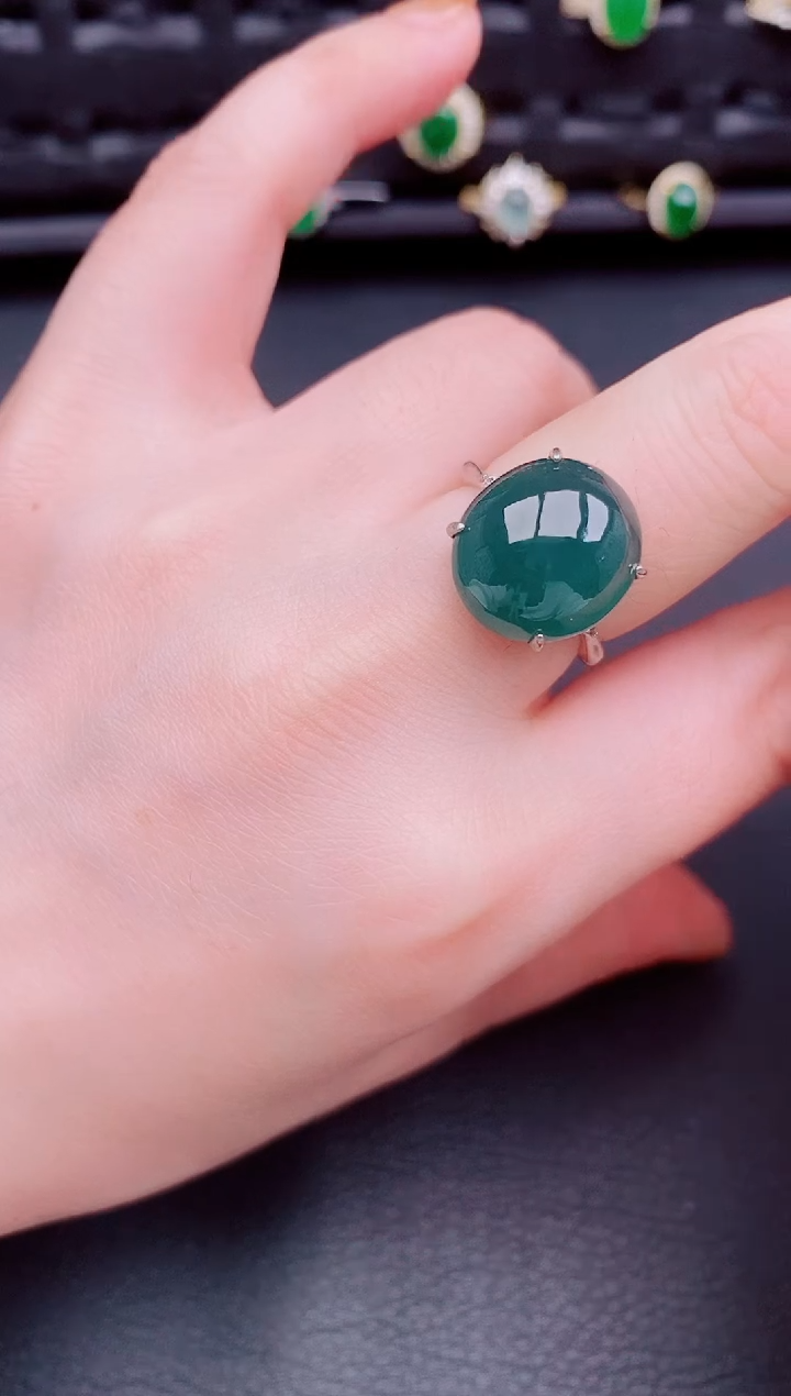 【闪购商品】翡翠戒指银S925镶嵌天然a货翡翠300