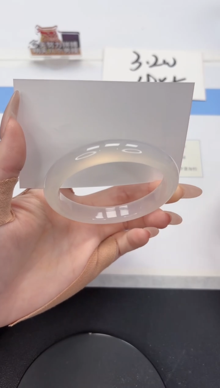 【闪购商品】石英质玉手镯未镶嵌A113-59