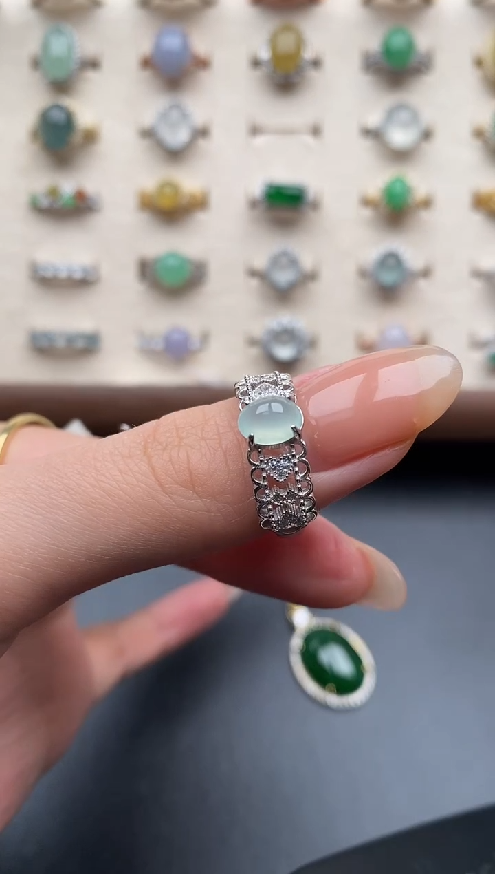 银S925镶嵌戒指翡翠一物一证一礼盒