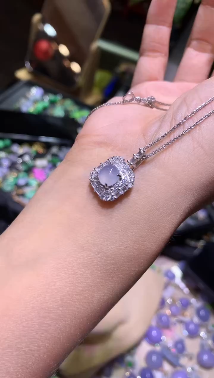 【闪购商品】翡翠吊坠(不含链)银S925镶嵌蛋面