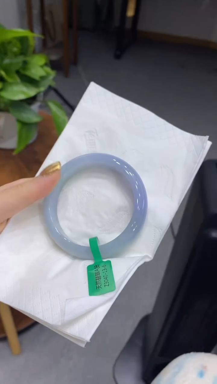 【闪购商品】翡翠手镯未镶嵌多人11692