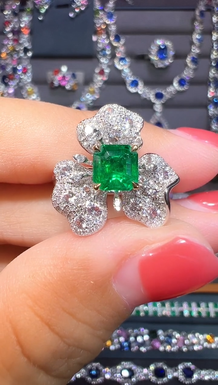 18K金镶嵌戒指祖母绿GUILD 沃顿绿 0.73克拉